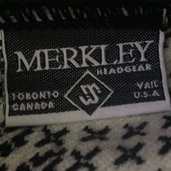 Merkley Headgear 💯 Warm Virgin Wool Patterned Beanie - Picture 3 of 5